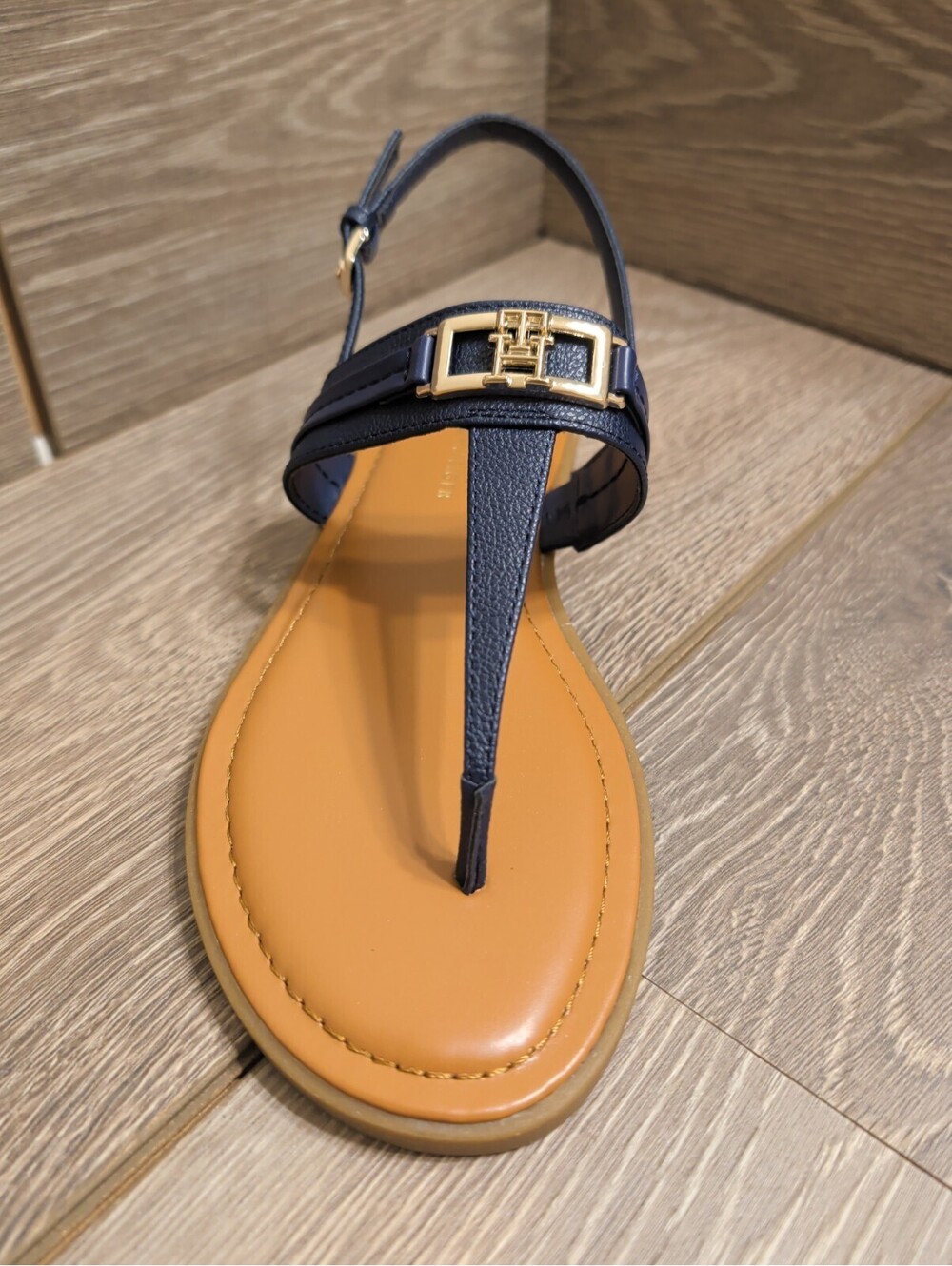 Tommy Hilfiger Cruman Blue Tan Flat Sandal 9.5 Brand New